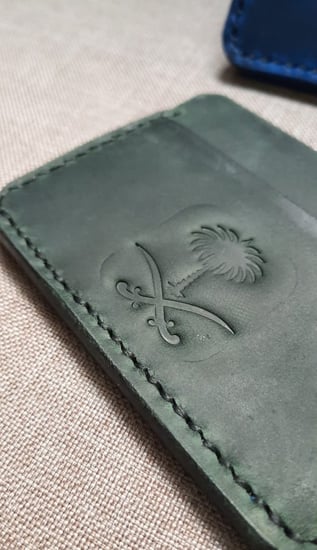 محافظ رجالية فخمة