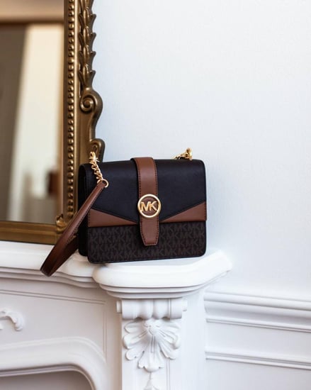 شنطة مايكل كورس