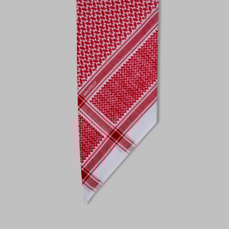 شماغ أحمر غامق