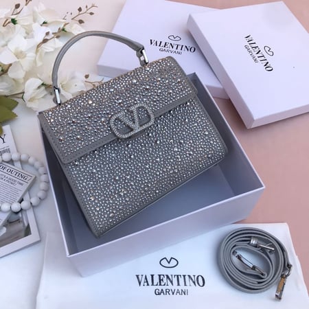 شنطة فالنتينو كريستال