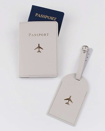 كفر جواز و شنطة السفر