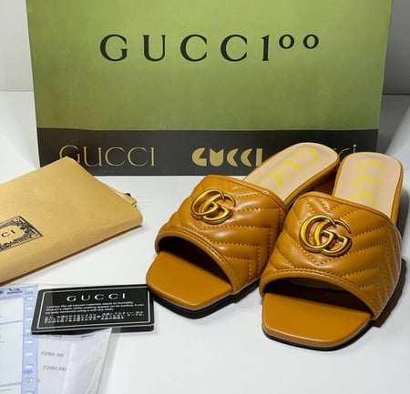 حذاء قوتشي - GUCCI