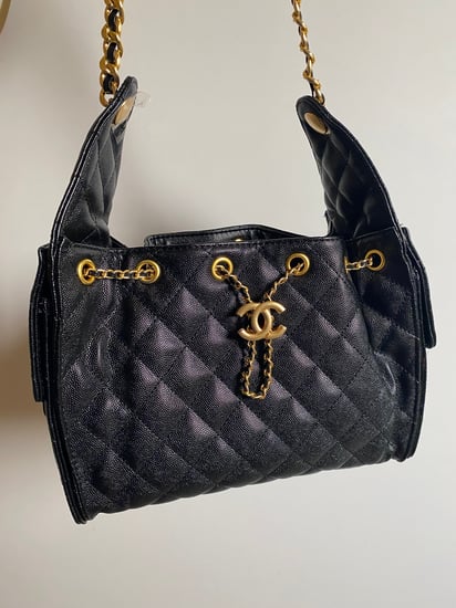 شنطة شانيل كافيار 25 اسود وذهبي  - CHANEL