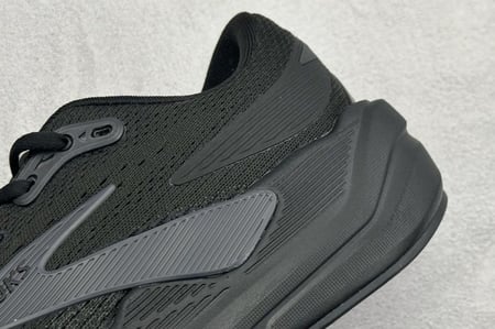 حذاء بروكس Brooks Ghost Max 3