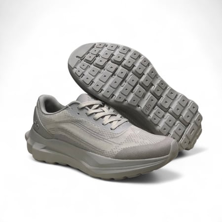 حذاء alo runner - للجنسين