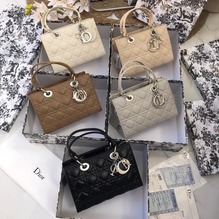 شنط نسائية