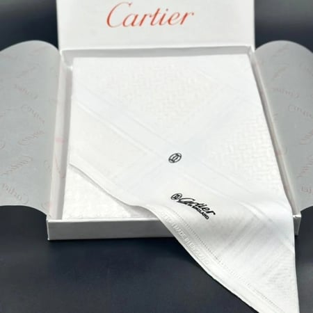 شماغ كارتير ابيض 2023
