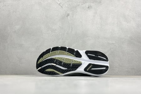 حذاء بروكس Brooks Ghost Max 3