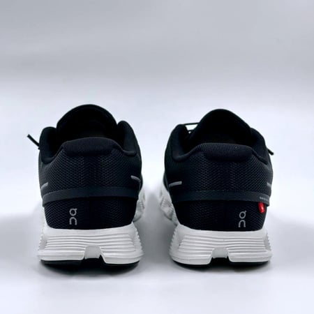 حذاء On Running cloud