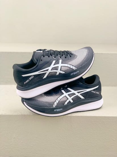 حذاء ASICS Magic Speed