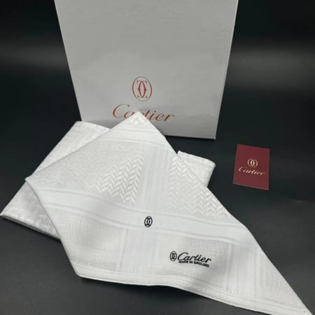 شماغ كارتير ابيض 2023