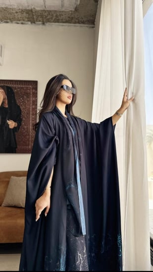عباية بشت برنت أسود و أزرق