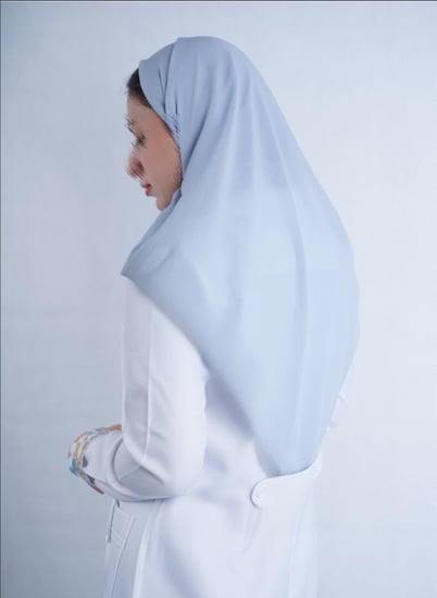 طرحه طبية لون سماوي
