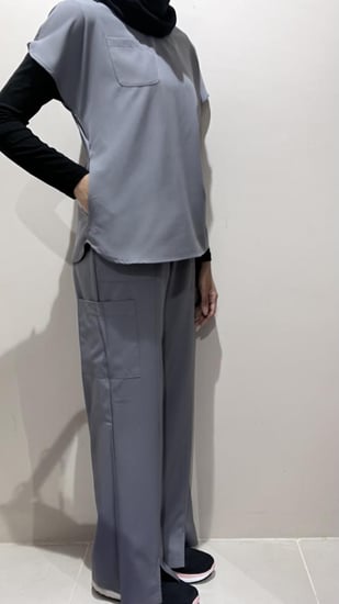 طقم سكراب لون رمادي - pewter