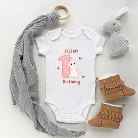 أول عيد ميلاد