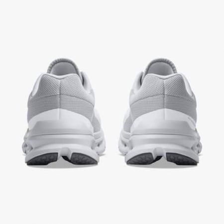 أون رننج -  نسائي كلاودرنر أبيض/صقيعي