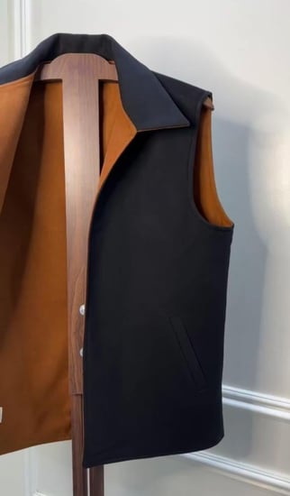 سديري جوخ اسود - جملي بقلاب