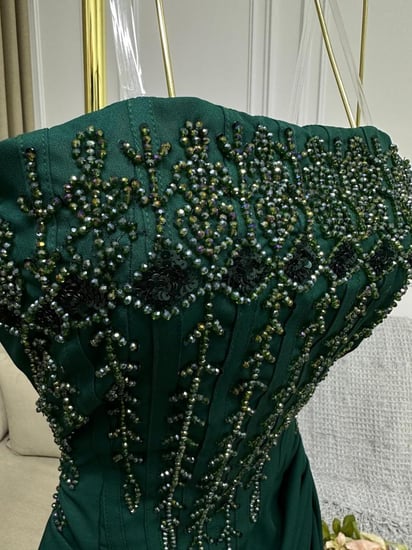 فستان اخضر سهره