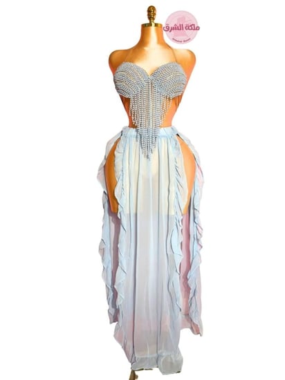 بدلة رقص الملكة بومبونايا (سماوي)