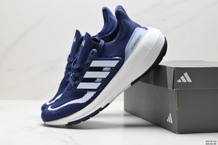 حذاء رياضي رجالي "Adidas Ultra-boost OG"