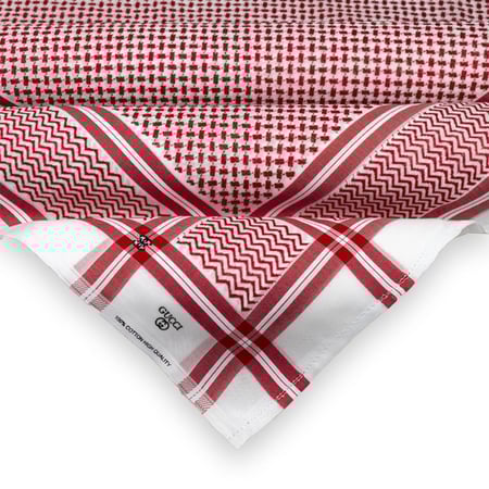 شماغ أحمر ماركة قوتشي كاجوال