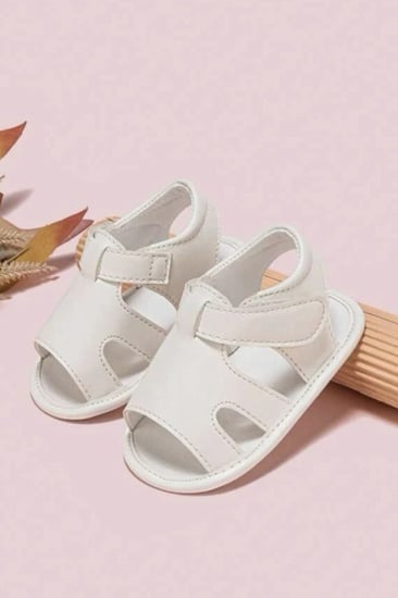 ملابس بيبي حديث الولادة