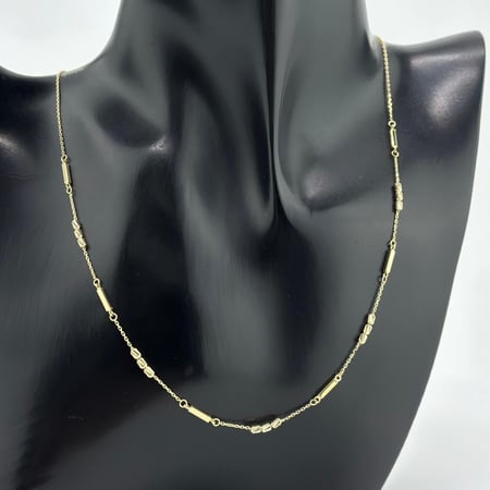 عقد ذهب اصفر ايطالي عيار 18 من مجوهرات الشلوي