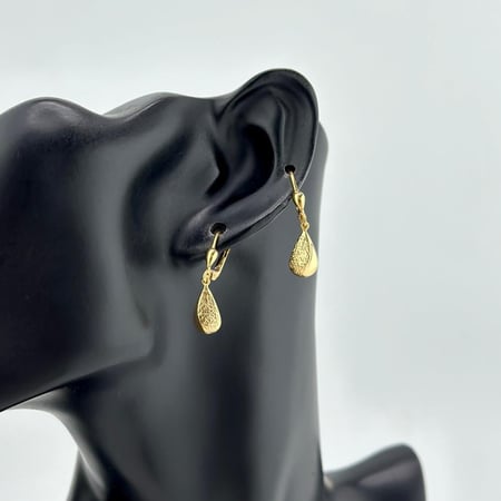 حلق ذهب اصفر عيار 21 من مجوهرات الشلوي