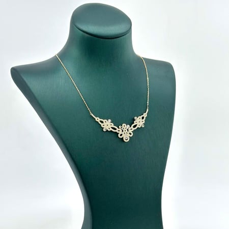 طقم ذهب عيار 18 من مجوهرات الشلوي