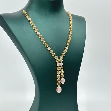 عقد ذهب اصفر تصميم الماس عيار 21 من مجوهرات الشلوي