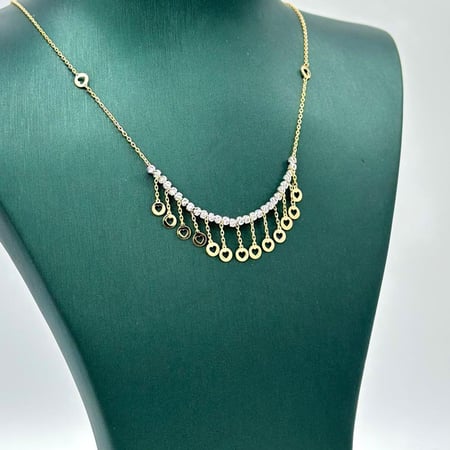 عقد ذهب عيار 18 من مجوهرات الشلوي