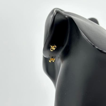 حلق ذهب أصفر عيار 21 من مجوهرات الشلوي