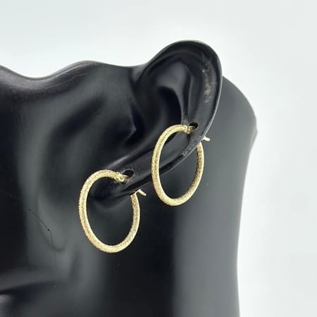 حلق ذهب أصفر عيار 18 من مجوهرات الشلوي