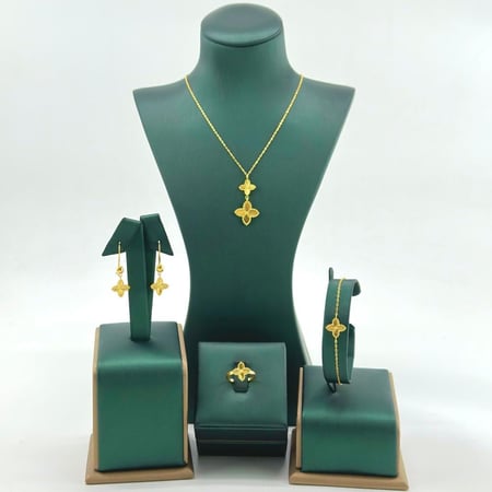 طقم ذهب أصفر عيار 21 من مجوهرات الشلوي