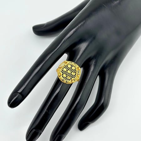 خاتم ذهب أصفر عيار 21 من مجوهرات الشلوي