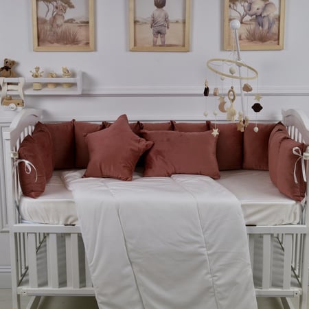 مفرش سرير أطفال مخدات 5 قطع دم الغزال لحماية وراحة مثالية