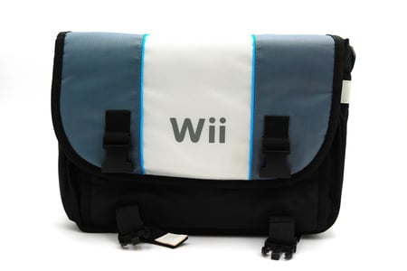 حقيبة Wii سوداء عملية — خفيفة ومناسبة للحمل والتنظيم
