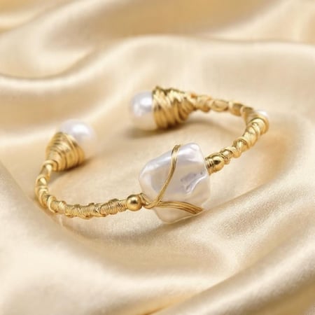 إسوره صناعه يدويه من اللؤلؤ الطبيعي / LE 608