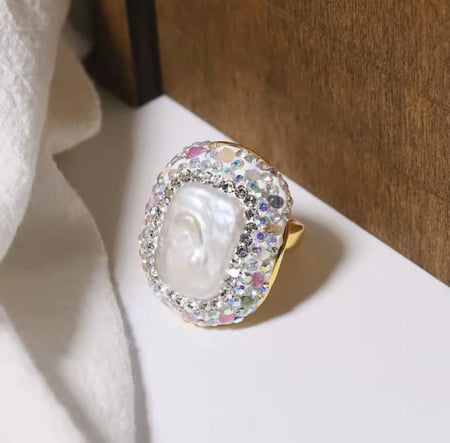 خاتم مميز وراقي مصنوع من اللؤلؤ الطبيعي