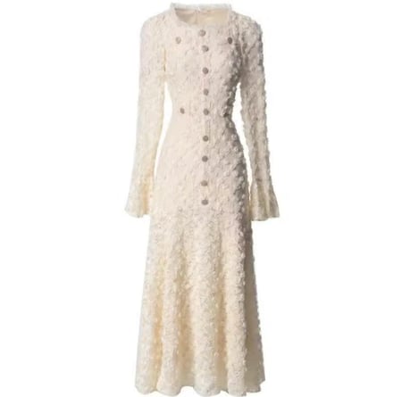 فستان جاهز من الدانتيل الفاخر  المزين بالورود  للمناسبات االرسميه