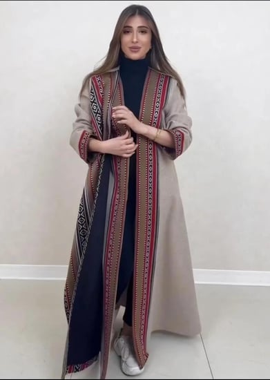 بشت نسائي جوخ شتوي مطرز بسدو مع شال