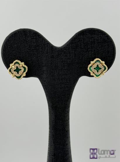 18SNES13 حلق ذهبي عيار 18 مُطعم بحجر الملاكايت الأخضر