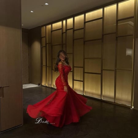 فستان سهرة أحمر أوف شولدر طويل مطرز بورود ثلاثية الأبعاد