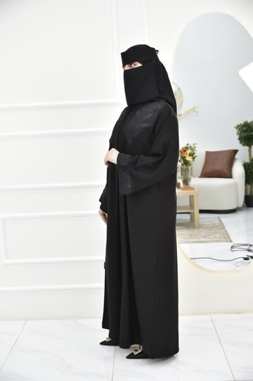 عباية لجين من الكريب وتفاصيل جاكار