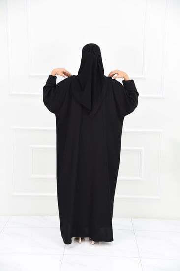 عباية نص بشت