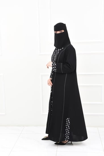 عباية كاجوال نواعم بتركيبة شيفون منقط