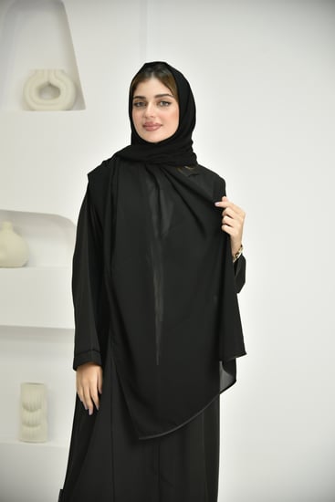 طرحة سوداء ياباني بشريط ستان