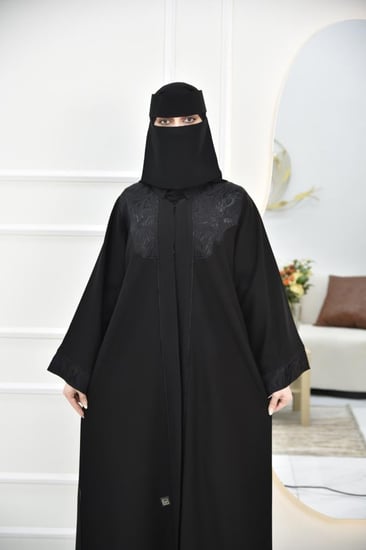 عباية لجين من الكريب وتفاصيل جاكار