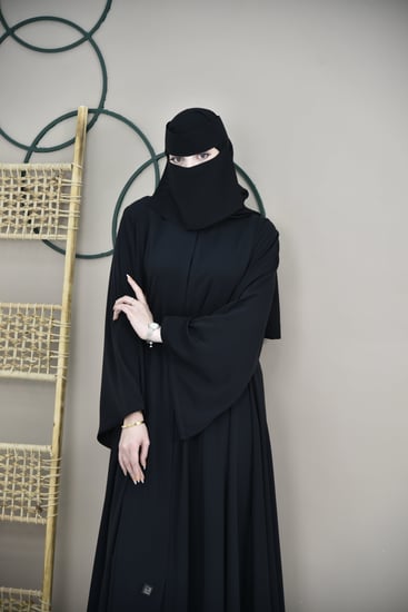 عباية سادة دبل كلوش ببرواز مميز