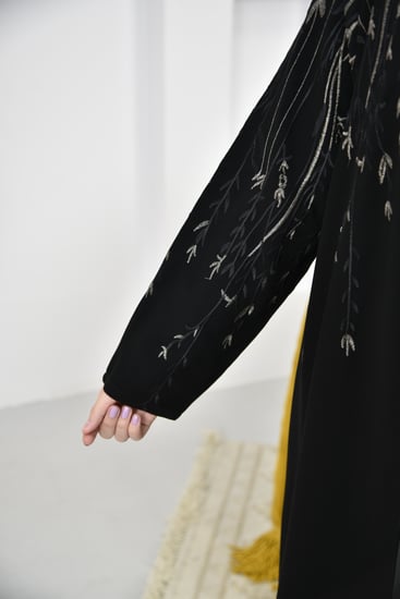 عباية مناسبات ملكي بتطريز ذهبي